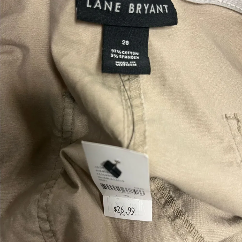 Plus Size 28 Lane Bryant Khaki Shorts NWT - Picture 3 of 3